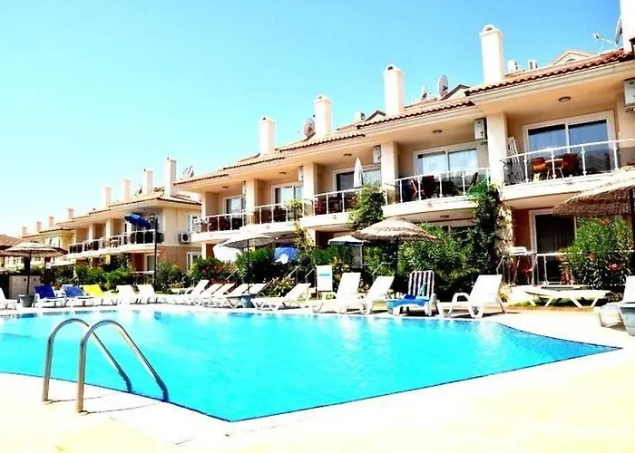 Sunset Club Aqua Lettings מלון דירות