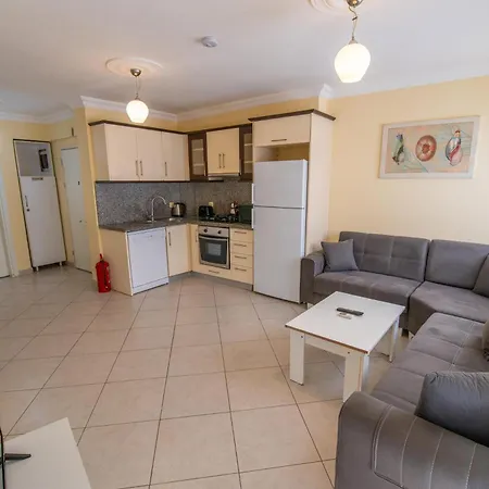 アパートホテル Sunset Club Aqua Lettings フェティエ