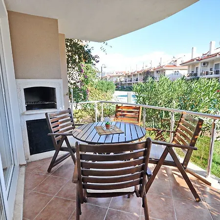 Lägenhetshotell Sunset Club Aqua Lettings