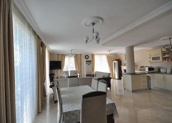 Sunset Club Aqua Lettings 3*