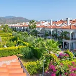 Sunset Club Aqua Lettings Apart Otel 3*