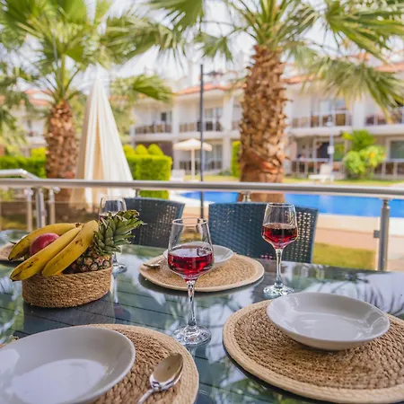 Sunset Club Aqua Lettings Apartmanhotel