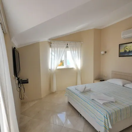 Sunset Club Aqua Lettings Aparthotel 3*