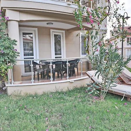 Appart hôtel Sunset Club Aqua Lettings 3*