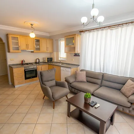 Appart hôtel Sunset Club Aqua Lettings 3*