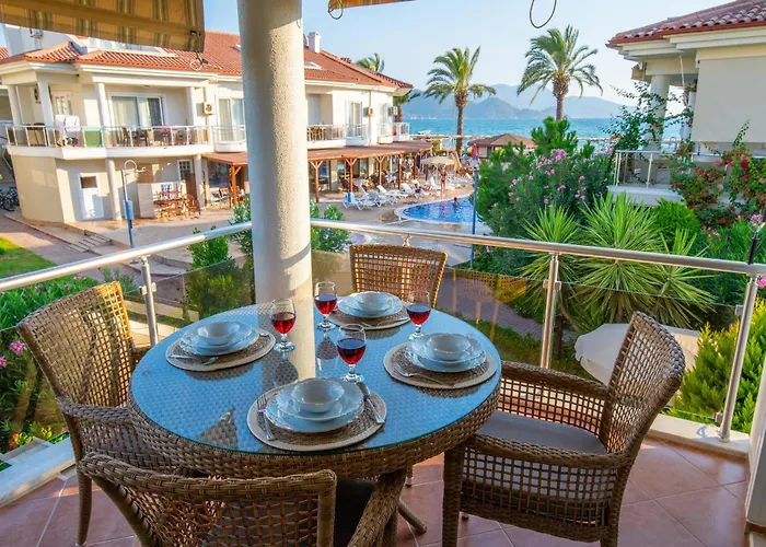 Sunset Club Aqua Lettings Апарт-отель 3*