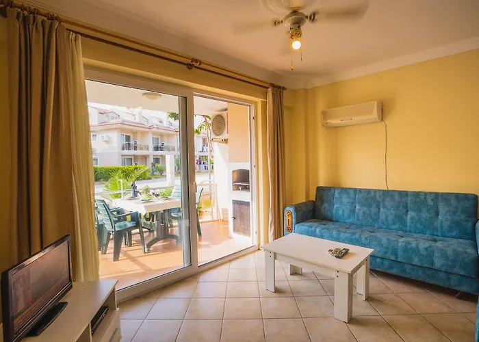 Апарт-отель Sunset Club Aqua Lettings 3*