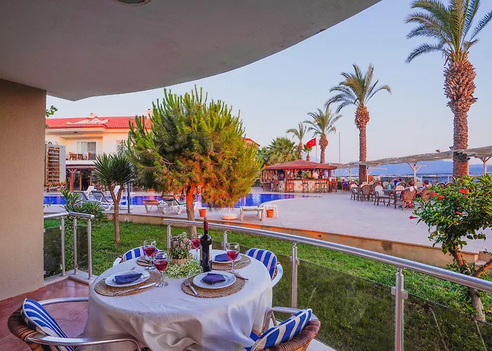 Sunset Club Aqua Lettings Апарт-отель