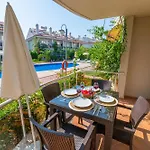 Sunset Club Aqua Lettings 3* 페티예