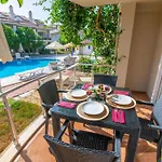 아파트호텔 Sunset Club Aqua Lettings 페티예