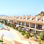 Sunset Club Aqua Lettings 페티예