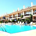 Sunset Club Aqua Lettings 아파트호텔