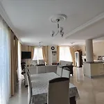 Sunset Club Aqua Lettings 3*