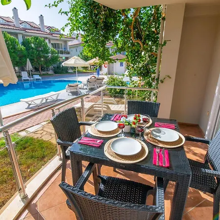 Lägenhetshotell Sunset Club Aqua Lettings Fethiye